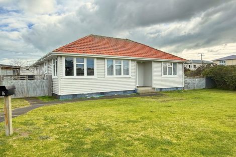 Photo of property in 16 Burns Street, Tawhero, Whanganui, 4501