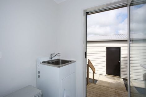 Photo of property in 14a Racecourse Road, Waiuku, 2123