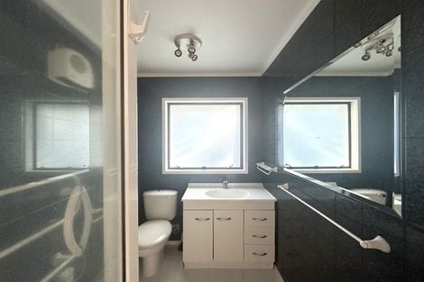 Photo of property in 3 Beulah Avenue, Rothesay Bay, Auckland, 0630