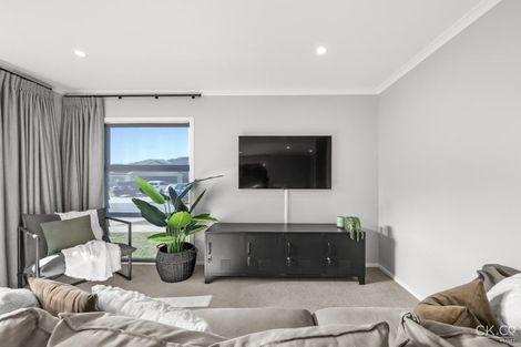 Photo of property in 7 Te Awa Rere Grove, Stokes Valley, Lower Hutt, 5019