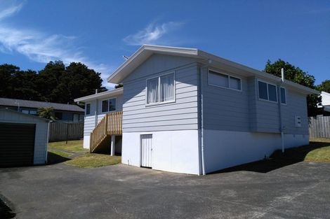 Photo of property in 1/45 Everglade Drive, Goodwood Heights, Auckland, 2105