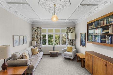 Photo of property in 6 French Street, Moturoa, New Plymouth, 4310