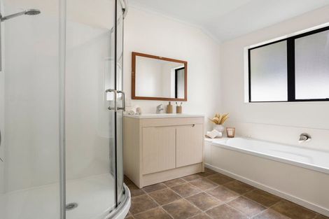 Photo of property in 88 Nielsen Gardens, Rototuna, Hamilton, 3210