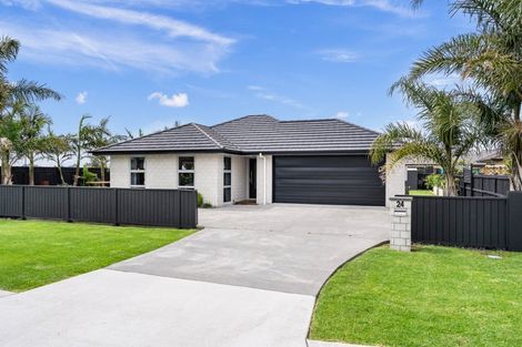 Photo of property in 24 Ferry Road, Waipu, 0510
