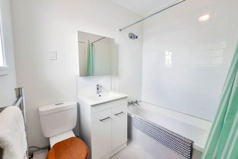 Photo of property in 8 Westward Ho, Glen Eden, Auckland, 0602