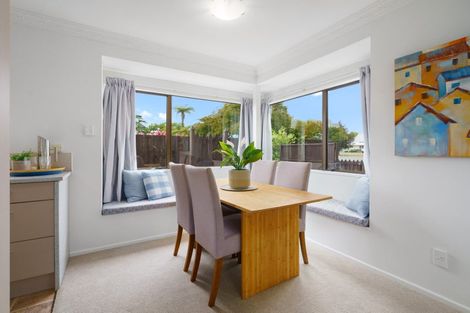 Photo of property in 2/64 Hamilton Road, Cambridge, 3434