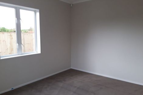 Photo of property in 10 Saddleback Crescent, Papakura, 2110