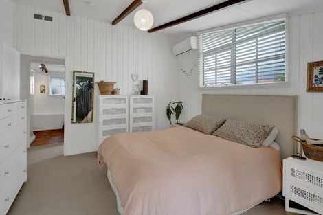 Photo of property in 5 Prudence Place, Oakura, 4314