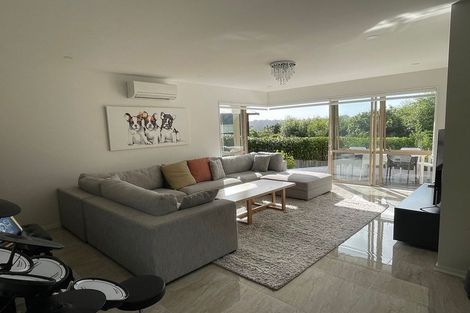 Photo of property in 17 Meteor Place, Schnapper Rock, Auckland, 0632