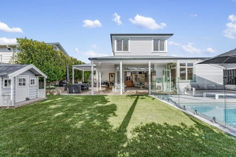 Photo of property in 2a Egremont Street, Belmont, Auckland, 0622