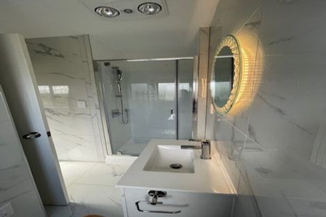 Photo of property in 10a Marie Crescent, Te Atatu South, Auckland, 0610