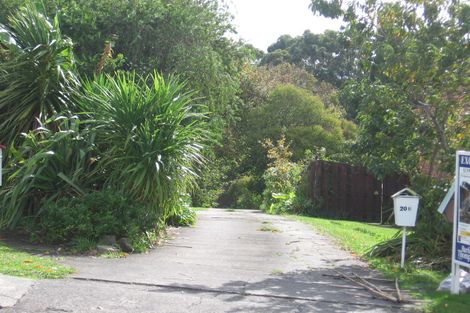 Photo of property in 20 Eastglen Road, Glen Eden, Auckland, 0602