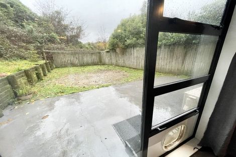 Photo of property in 19 Wantwood Grove, Churton Park, Wellington, 6037