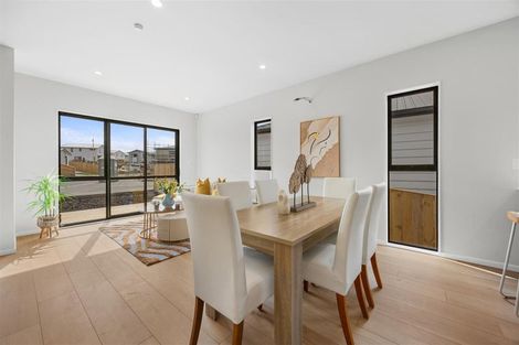 Photo of property in 73 Tributary Parade, Karaka, 2113