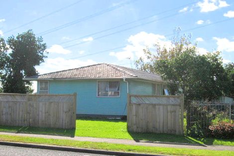 Photo of property in 2 Serrano Place, Clover Park, Auckland, 2023