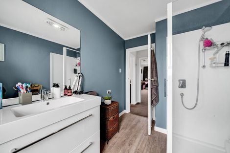 Photo of property in 12 Walsh Road, Westown, New Plymouth, 4310