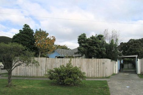 Photo of property in 8 Waldie Grove, Avalon, Lower Hutt, 5011