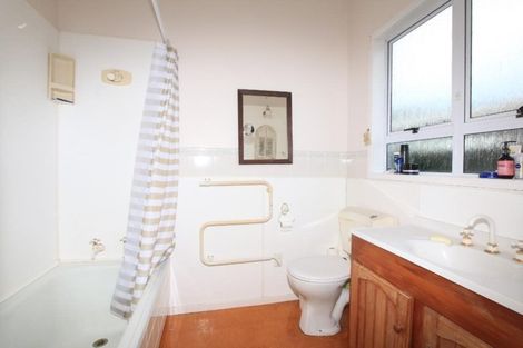 Photo of property in 14 Sinclair Street, Devonport, Auckland, 0624