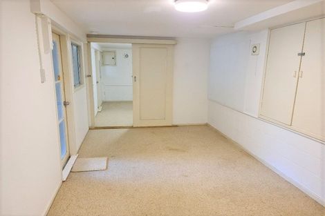 Photo of property in 6 Nicholson Place, Hillcrest, Auckland, 0627