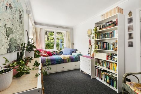 Photo of property in 11 Thomas Street, Stokes Valley, Lower Hutt, 5019