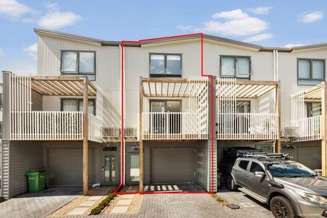 Photo of property in 5/2 Moor Avenue, Te Atatu Peninsula, Auckland, 0610