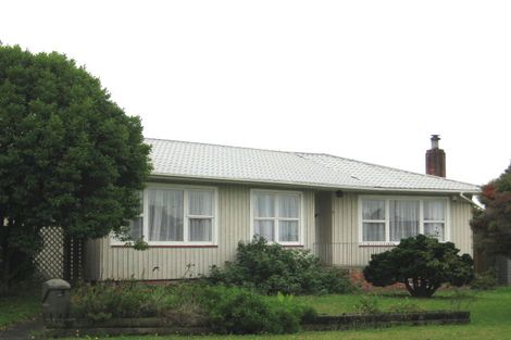 Photo of property in 2 Te Kanawa Crescent, Henderson, Auckland, 0610