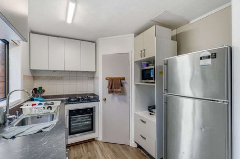 Photo of property in 2/11 Halsey Road, Manurewa, Auckland, 2102