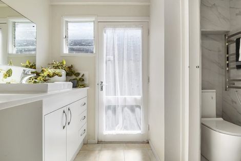 Photo of property in 16 Sydney Street, Hauraki, Auckland, 0622