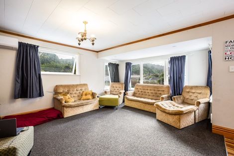 Photo of property in 112 Hine Road, Wainuiomata, Lower Hutt, 5014