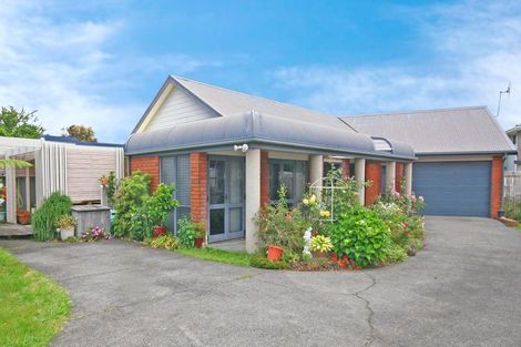 Photo of property in 107b Ocean Road, Whangamata, 3620