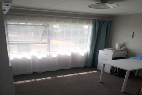 Photo of property in 41 Holmes Drive South, Massey, Auckland, 0614