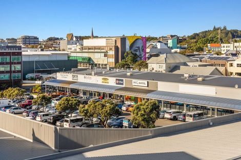 Photo of property in 1 Queen Street, New Plymouth, 4310