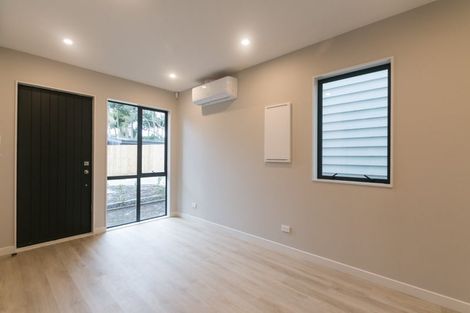Photo of property in 82 Salisbury Road, Birkdale, Auckland, 0626