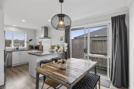 Photo of property in 8 Kanapa Close, Papamoa, 3118