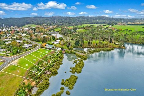 Photo of property in 35 Elliot Street, Riverhead, 0820