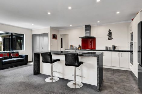 Photo of property in 38 Montague Grove, Stratford, 4332