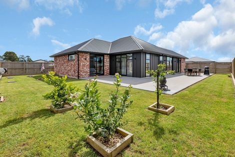 Photo of property in 25 Taurangawaka Road, One Tree Point, 0118