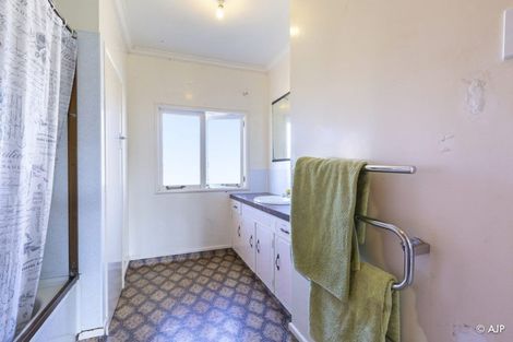 Photo of property in 42 Park Road, Waiuku, 2683