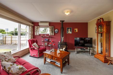 Photo of property in 16 Wilson Street, Bulls, 4818