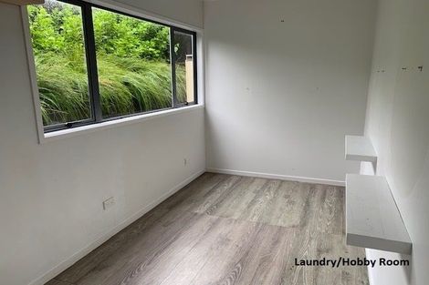 Photo of property in 2/90 Pupuke Road, Hillcrest, Auckland, 0627