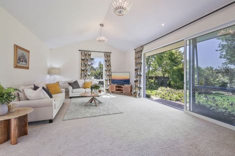 Photo of property in 72 Oakgrove Drive, Rangiora, 7400