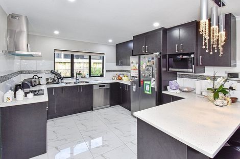 Photo of property in 7 Clendon Place, Manurewa, Auckland, 2102