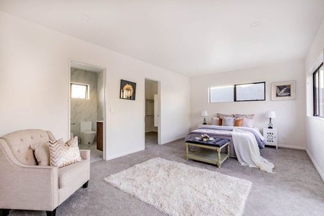 Photo of property in 2 Celestial Crescent, Orewa, 0931