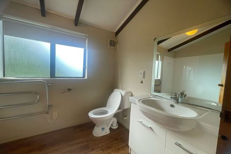 Photo of property in 1/106 Waimumu Road, Massey, Auckland, 0614