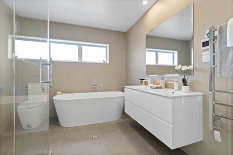 Photo of property in 13 Manawanui Way, Orewa, 0931