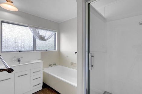 Photo of property in 40 Russleigh Drive, Dinsdale, Hamilton, 3204