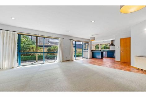 Photo of property in 18 Darvel Street, Riccarton, Christchurch, 8011