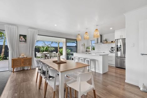 Photo of property in 24 Ferry Road, Waipu, 0510