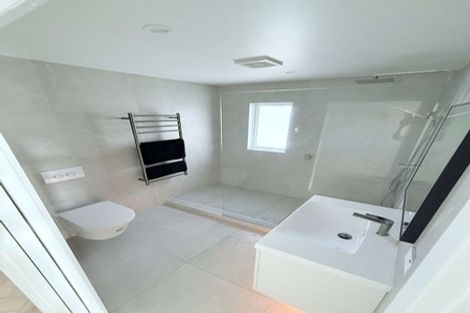 Photo of property in 174 Nevay Road, Karaka Bays, Wellington, 6022