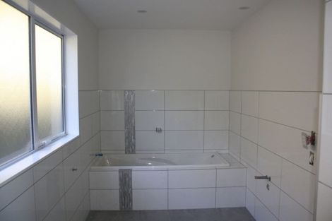 Photo of property in 103 Kakariki Grove, Waikanae, 5036